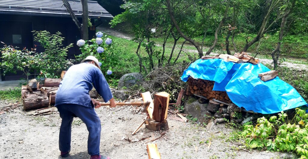 wood chopping at Taisho